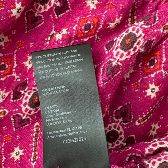 ANTHROPOLOGIE pink patterned blouse - Picture 3 of 8